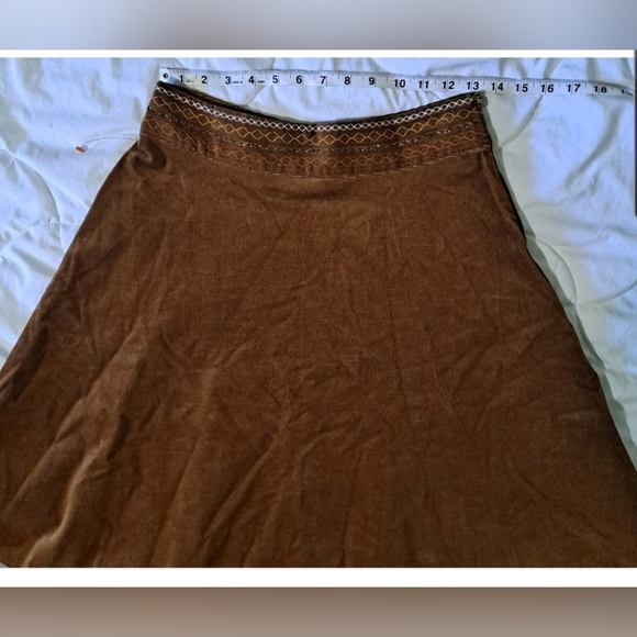 💜Skirt Size 4 decorative Embroidery waist  detail 🩵 - Picture 2 of 6